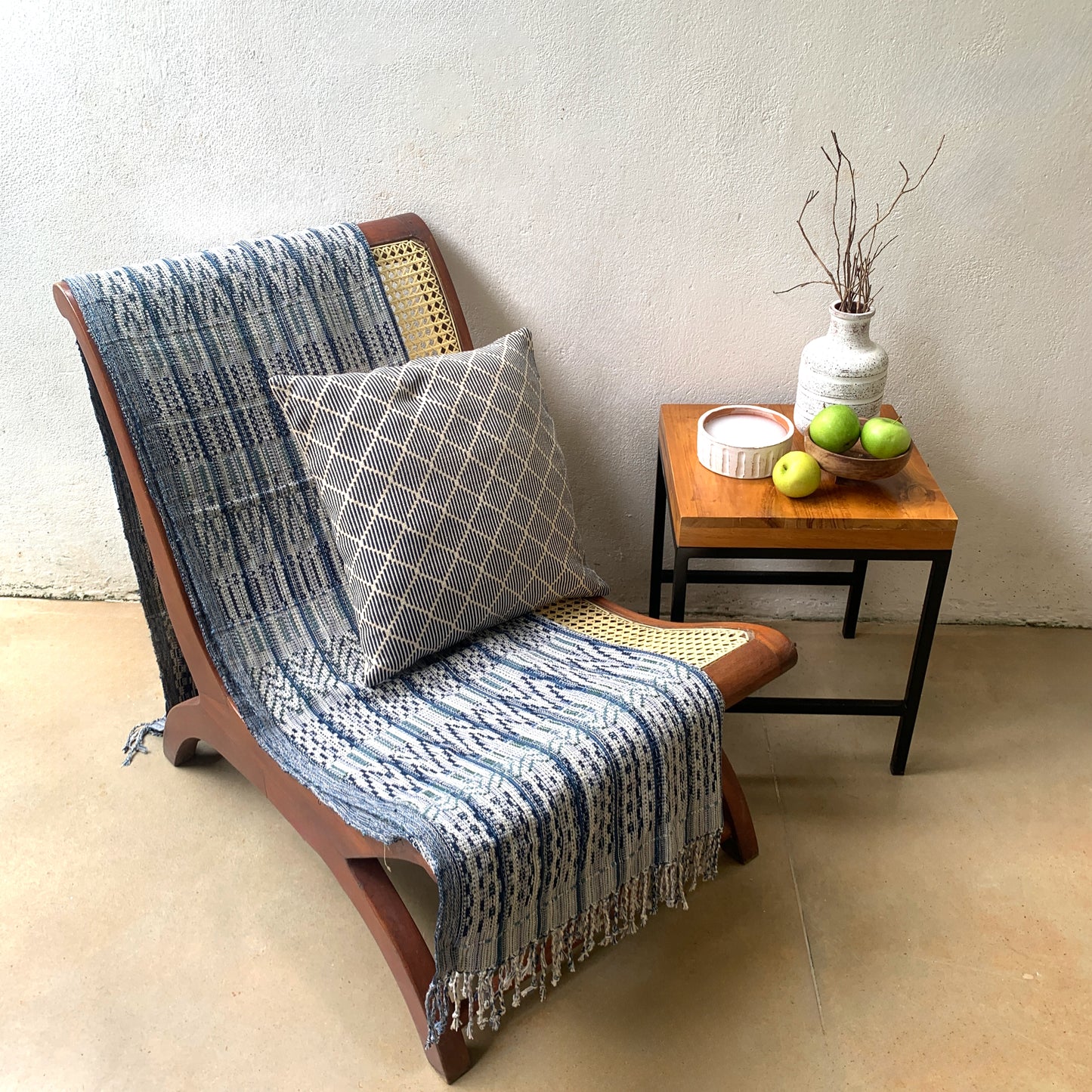 Handwoven Kalthota Diya Throw