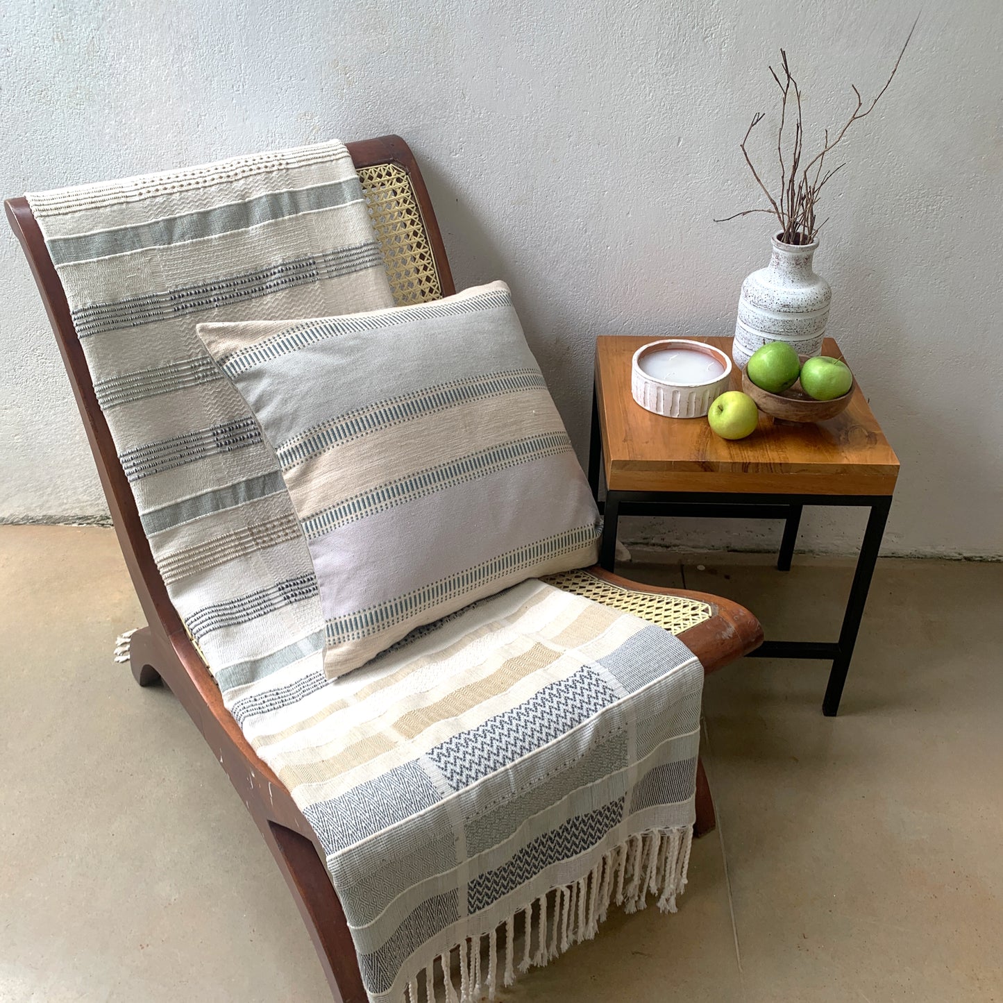 Handwoven Deniyaya Light Throw