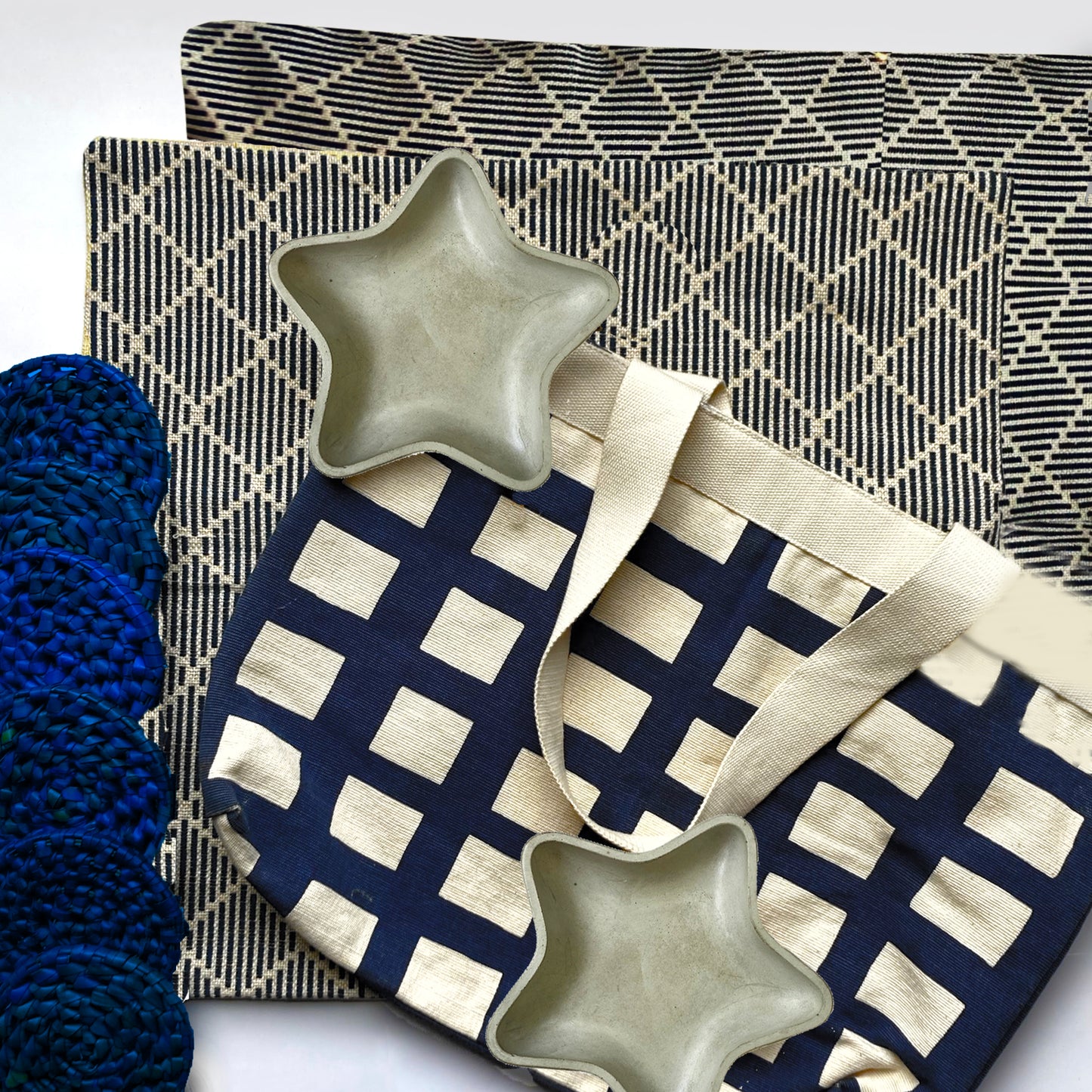 Mixed holiday gift set