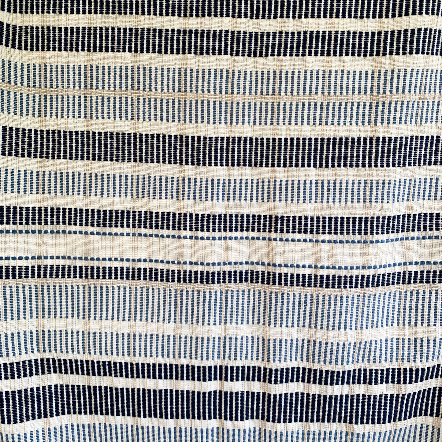 Handwoven Elpitiya Nil Throw