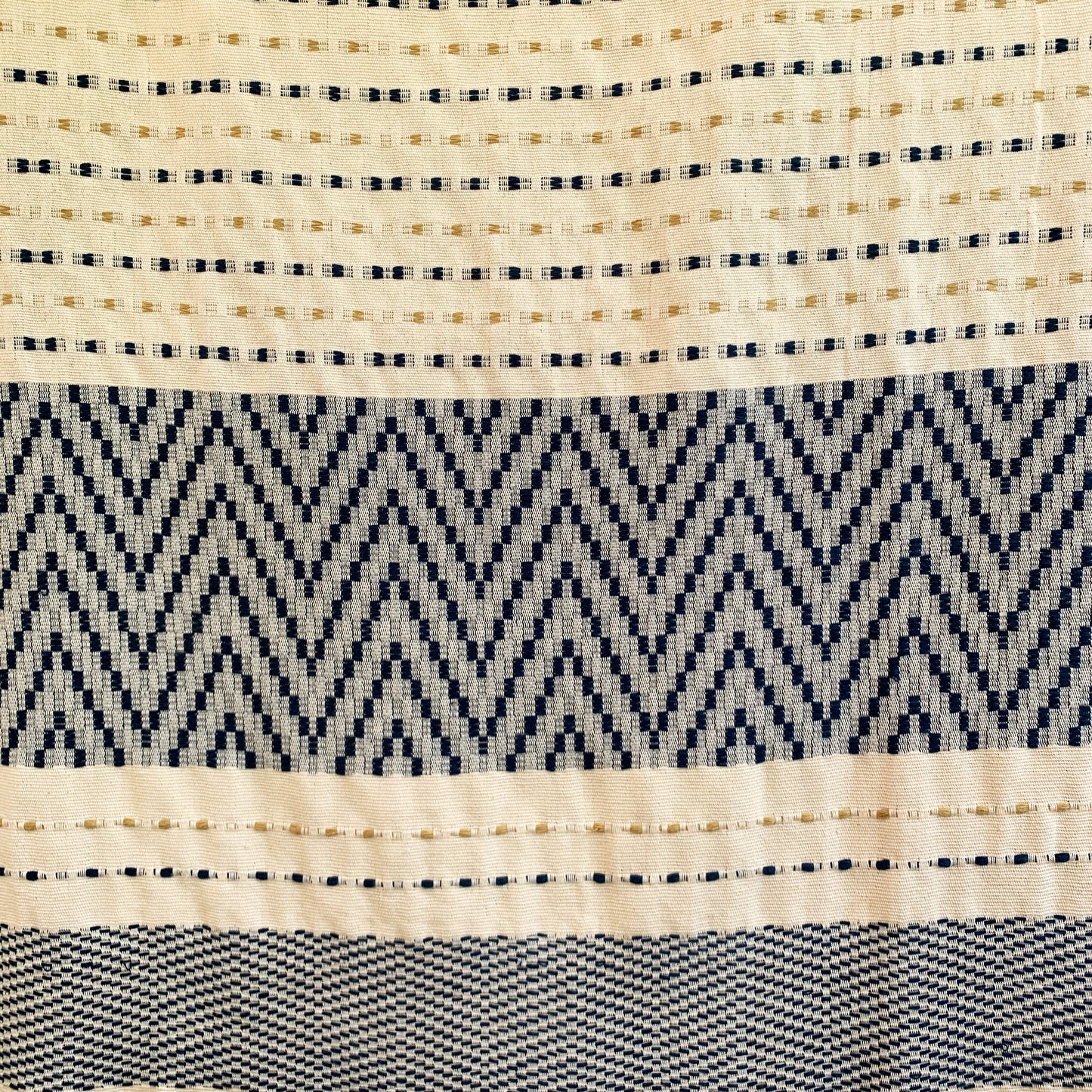 Handwoven Hunnasgiri Nil Beige Throw - Beige and Navy Blue