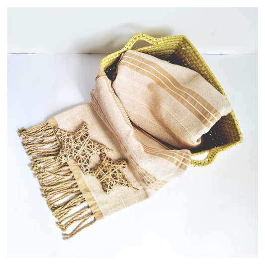 Seasonal Handwoven beige throw